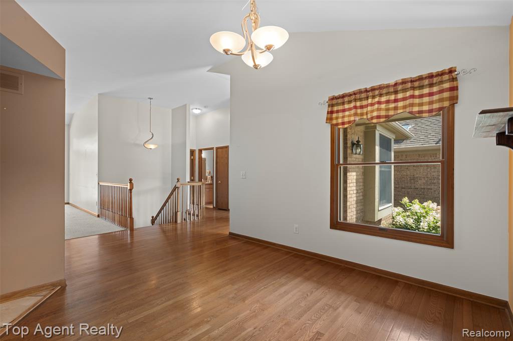 4415 Firethorn Court, Warren, MI 48092 — Photo 9