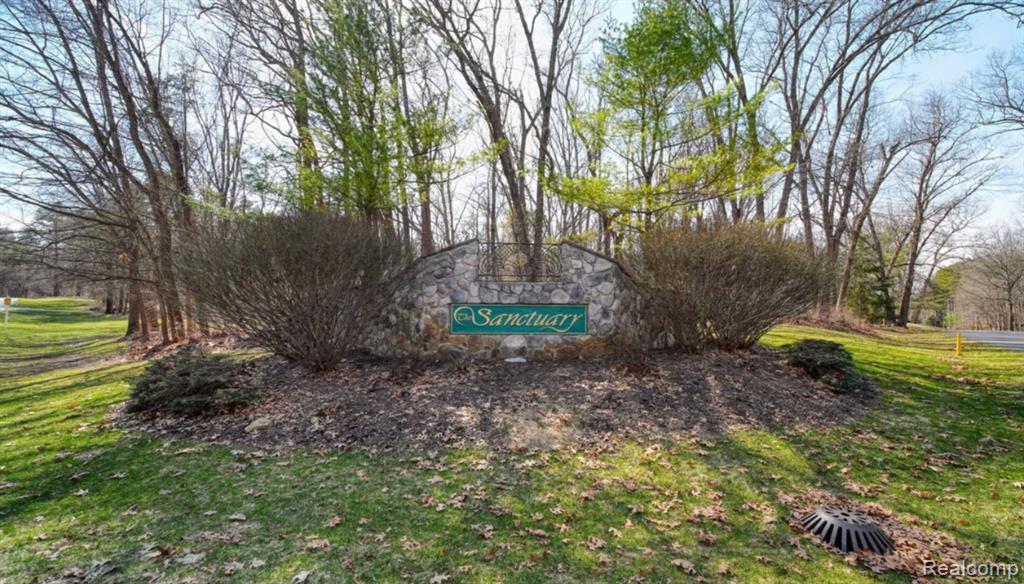 7055 Sanctuary Drive, Jackson, MI 49201 — Photo 2