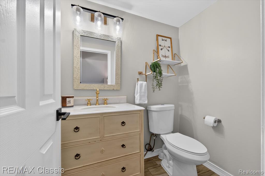 9377 Pineview Drive, Plymouth, MI 48170 — Photo 16