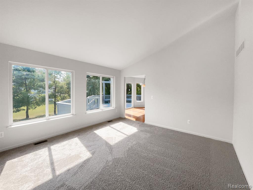 7080 COLCHESTER Lane, Ypsilanti, MI 48197 — Photo 9