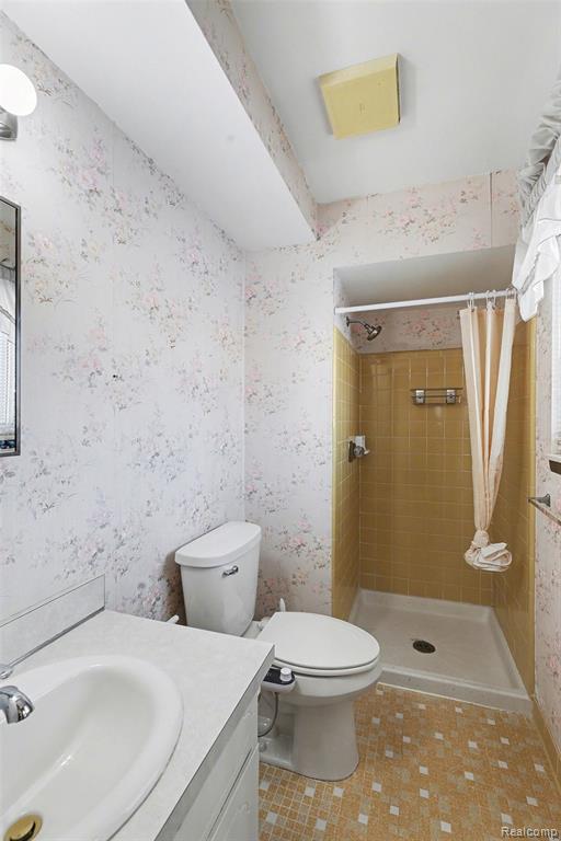 4135 Rose Mary Drive, Sterling Heights, MI 48310 — Photo 13