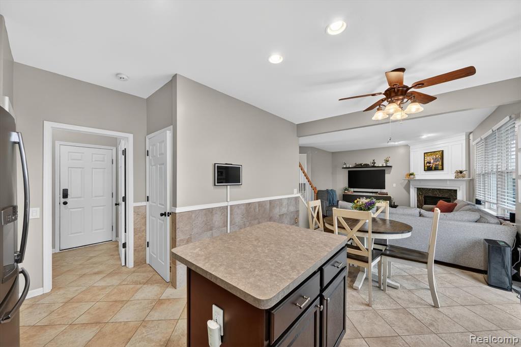 27735 E Mockingbird Drive, Flat Rock, MI 48134 — Photo 12