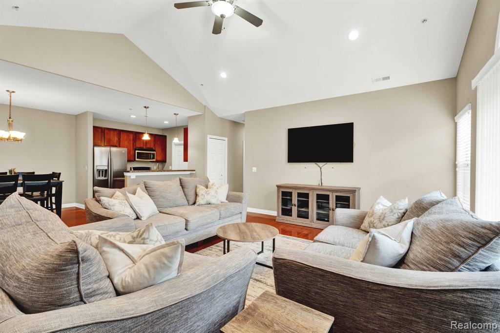 48888 Amanda Lane, Shelby Twp, MI 48317 — Photo 17