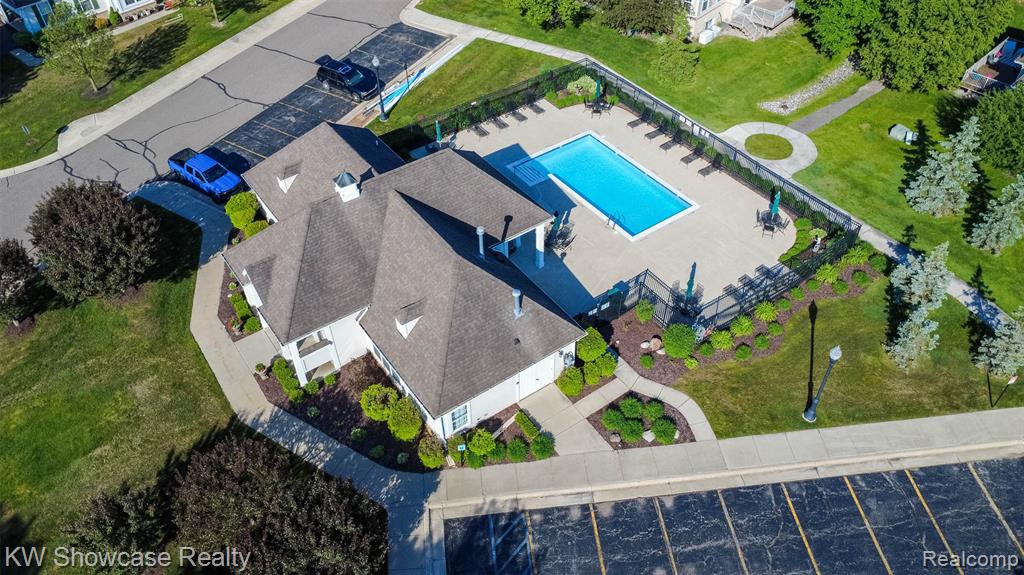 5726 Pinecroft Court, 44, Clawson, MI — Photo 40