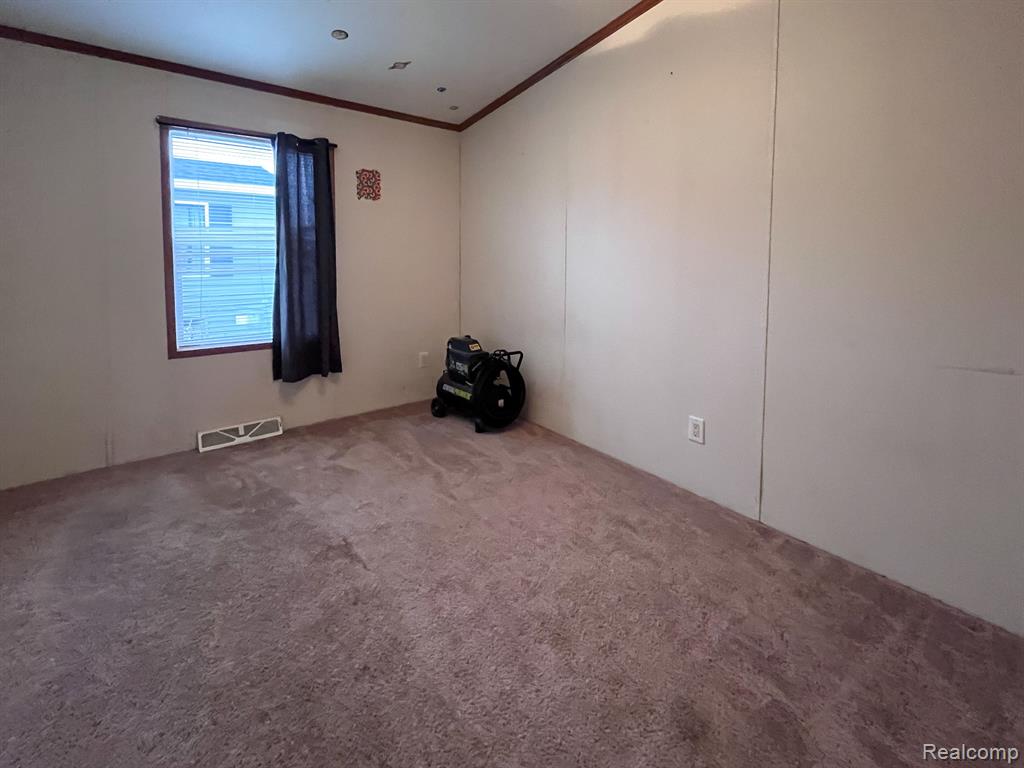 228 GREGORY MICHAEL BLVD, LOT#160, Dundee, MI 48131 — Photo 11
