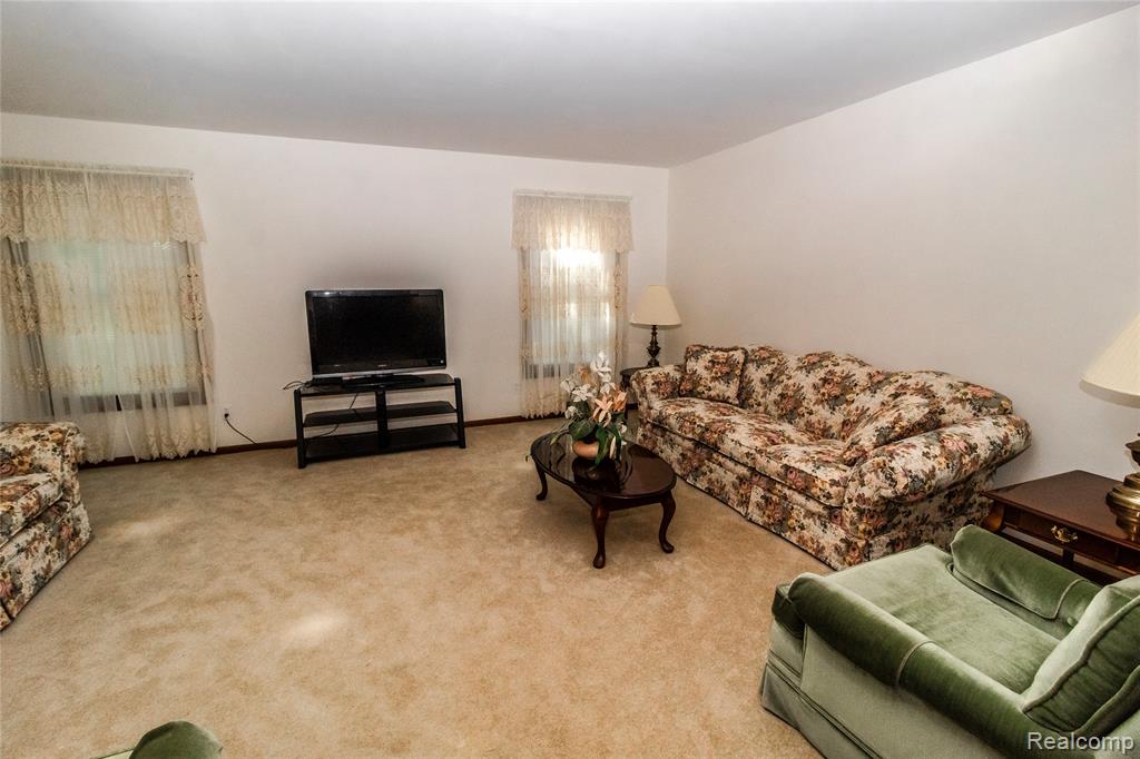 1511 Fish Lake Road, Lapeer, MI 48446 — Photo 13