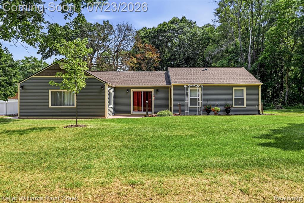 423 East Road, Holly, MI 48442 — Photo 2