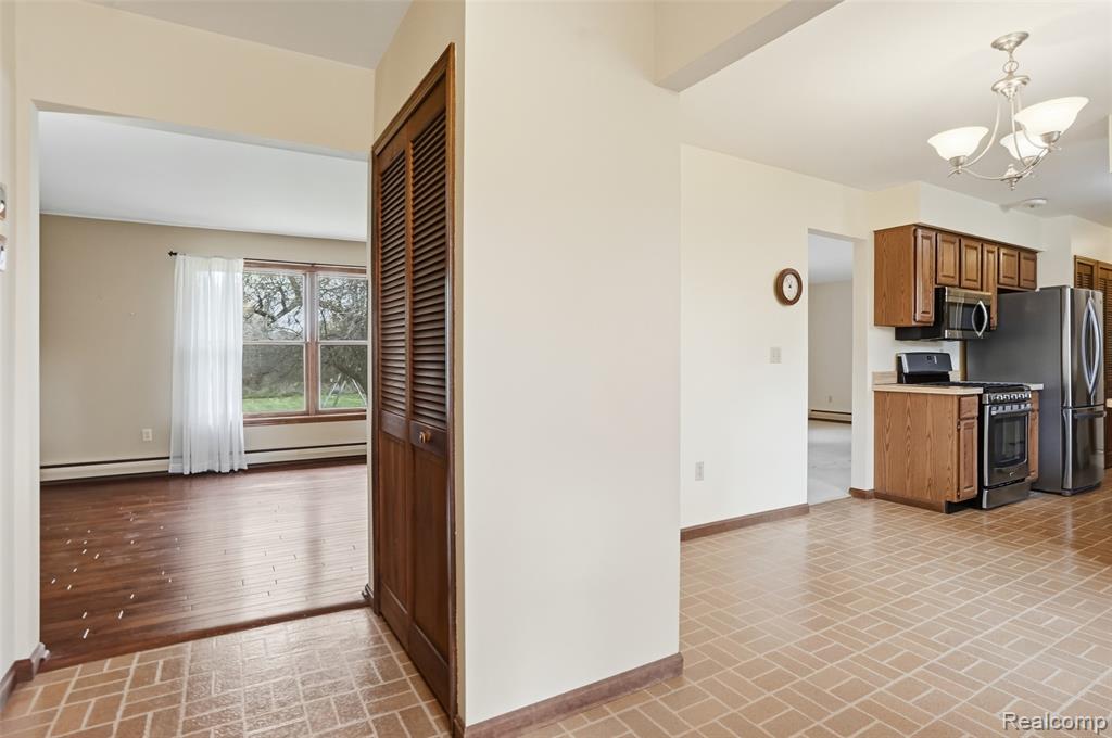 6080 W Coon Lake Road, Howell, MI 48843 — Photo 7