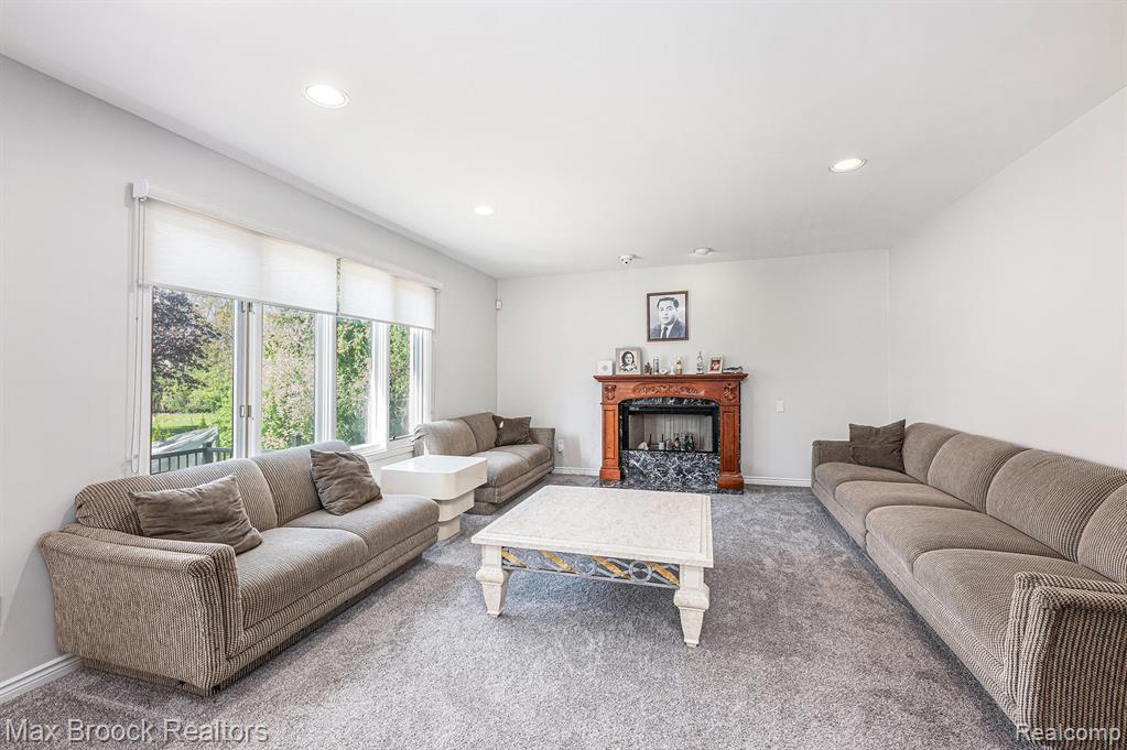 6011 MAPLE FOREST, West Bloomfield, MI — Photo 12