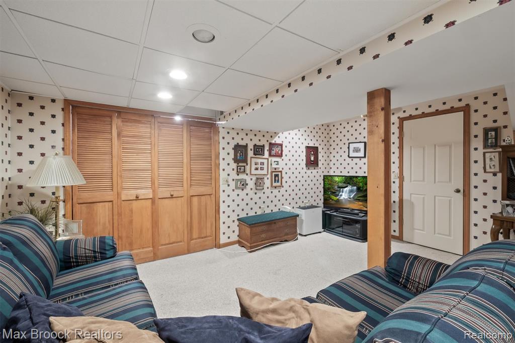 1276 Greenglen Court, Bloomfield Hills, MI 48304 — Photo 34
