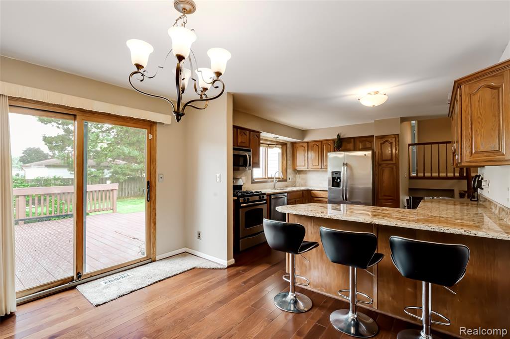 24705 Colonial Drive, Woodhaven, MI 48183 — Photo 25