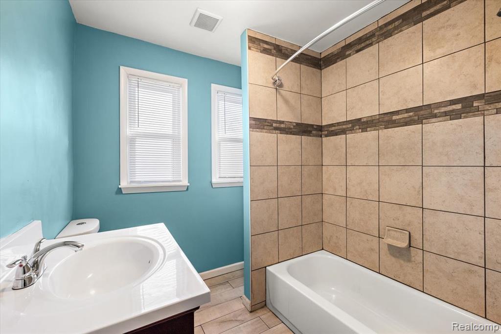 8214 Brush Street, Detroit, MI 48202 — Photo 25