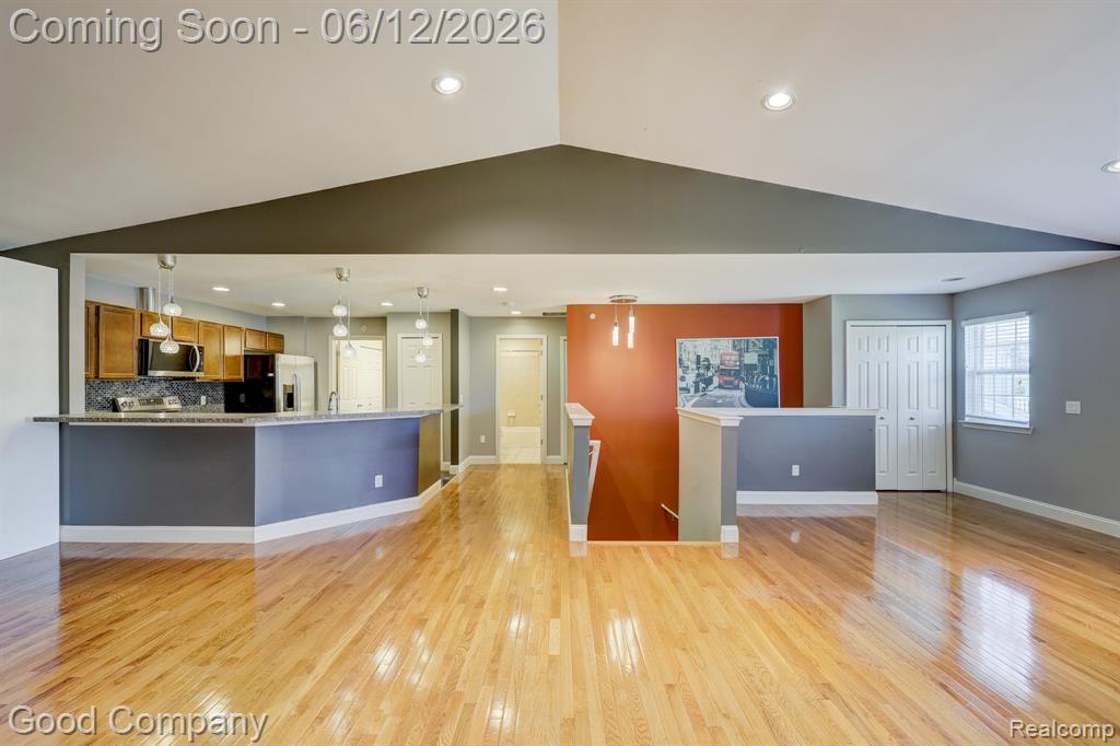 29941 Fox Run Circle, Warren, MI 48092 — Photo 9