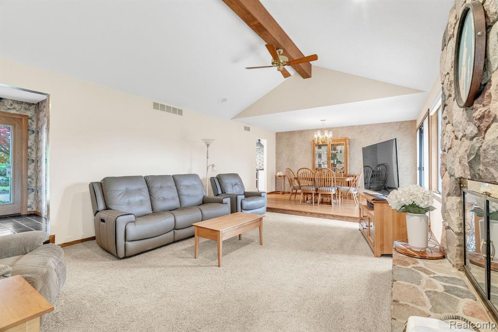 836 BOUTELL Drive, Grand Blanc, MI 48439 — Photo 10