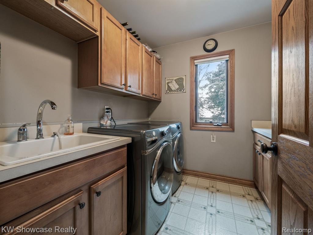 940 Dacea Court, White Lake, MI — Photo 40