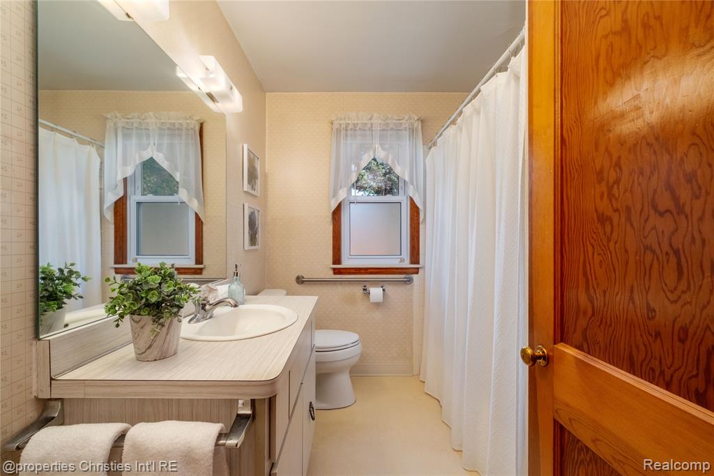 744 Horton Avenue, Northville, MI 48167 — Photo 14