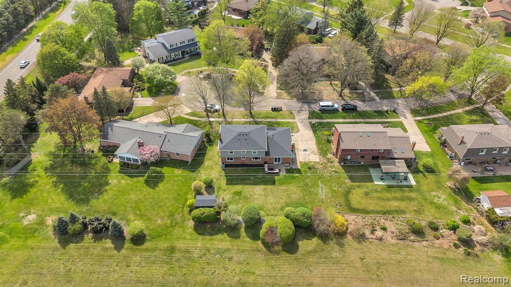 47266 WARWICK Court, Shelby Twp, MI 48315 — Photo 30