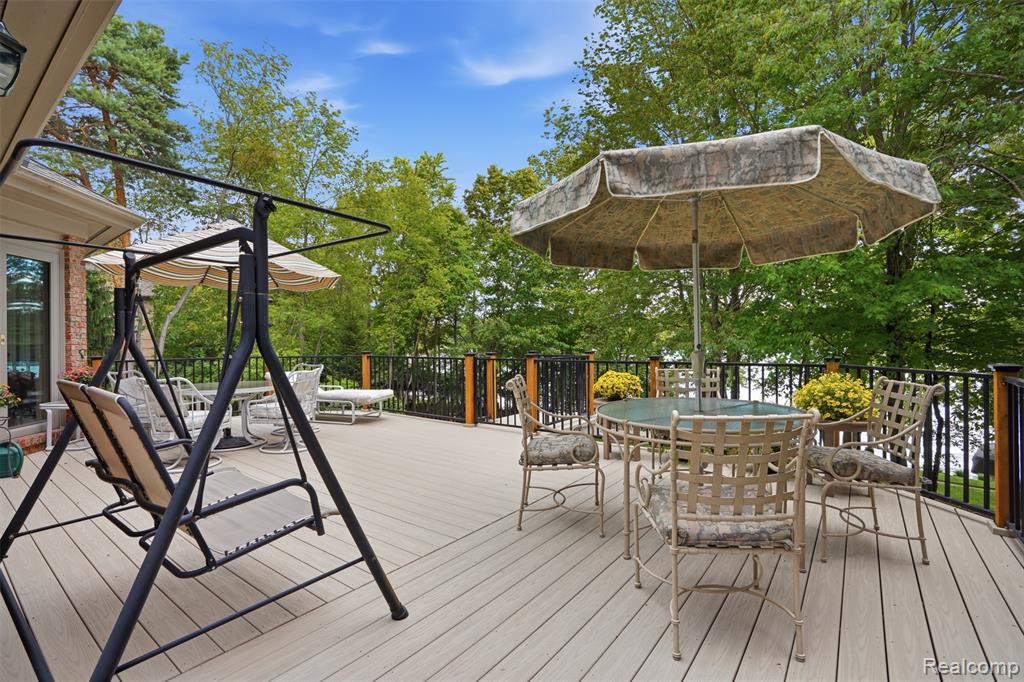 5483 Lake Ridge Drive, Brighton, MI 48116 — Photo 50