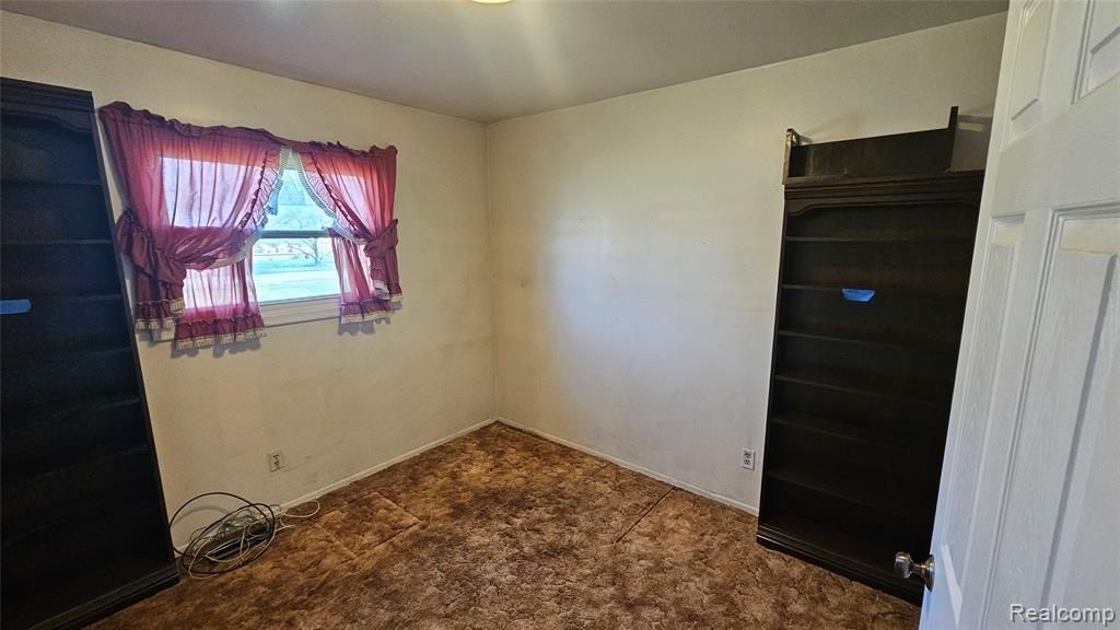 4439 Ryant Drive, Flint, MI 48507 — Photo 15