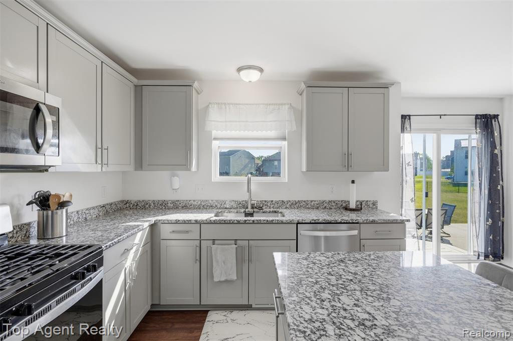 58286 Salt River Court, New Haven, MI 48048 — Photo 10