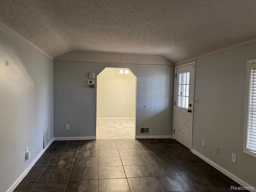 6218 N INKSTER Road, Dearborn Heights, MI 48127 — Photo 4