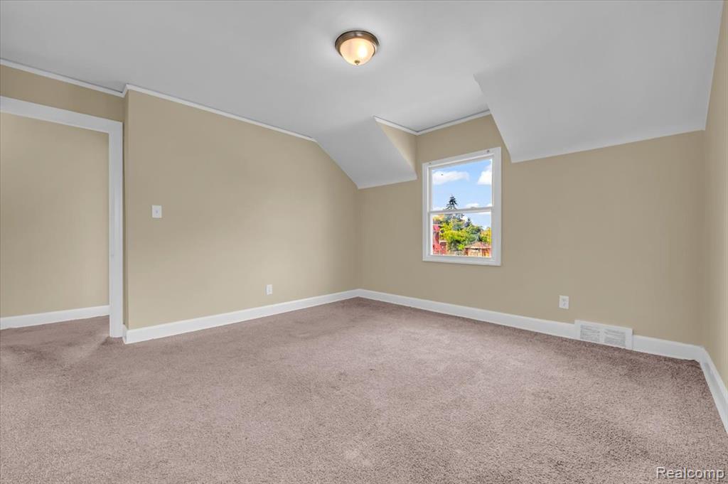 16862 Sorrento Street, Detroit, MI 48235 — Photo 18