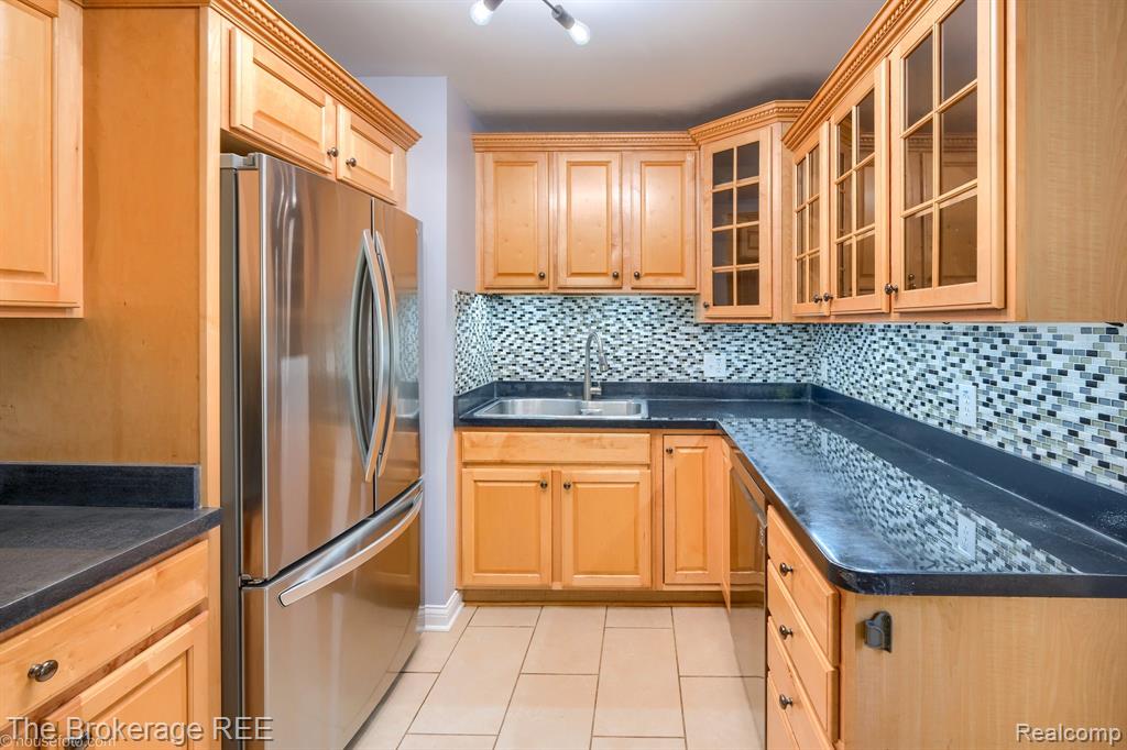 6230 Woodsdale Drive, Grand Blanc, MI 48439 — Photo 20