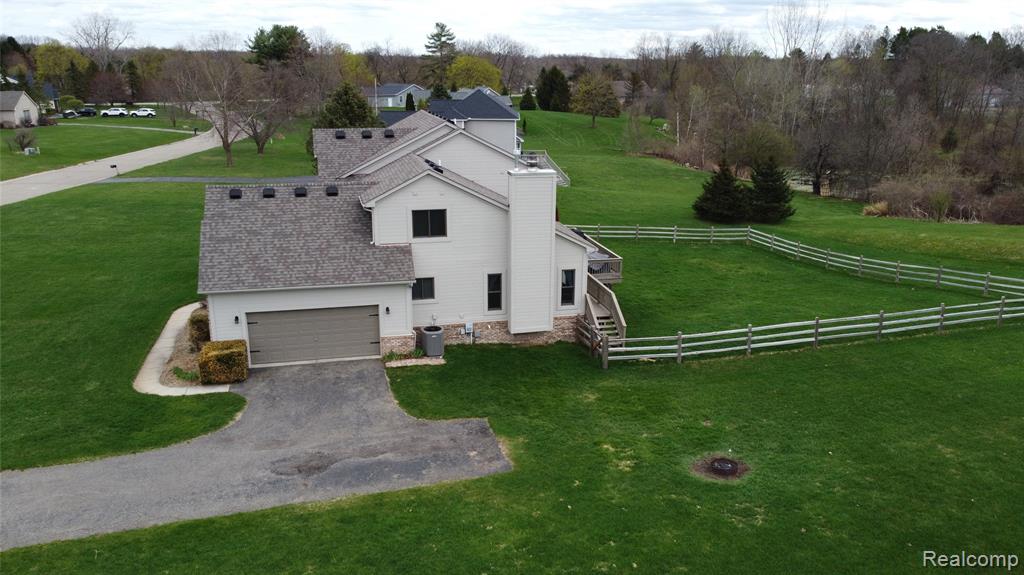 111 Oak Bark Drive, Howell, MI 48843 — Photo 3