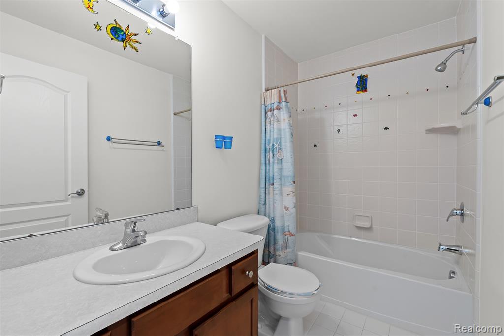 49681 S Glacier, Northville, MI 48168 — Photo 37