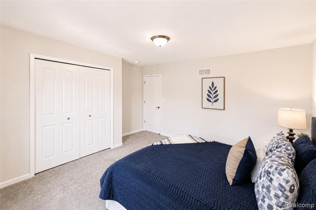640 Allegheny Drive, South Lyon, MI 48178 — Photo 33