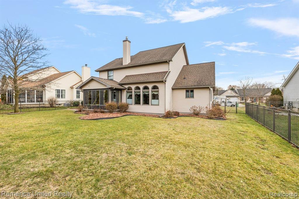 686 W CALEDONIA Street, Howell, MI 48843 — Photo 9
