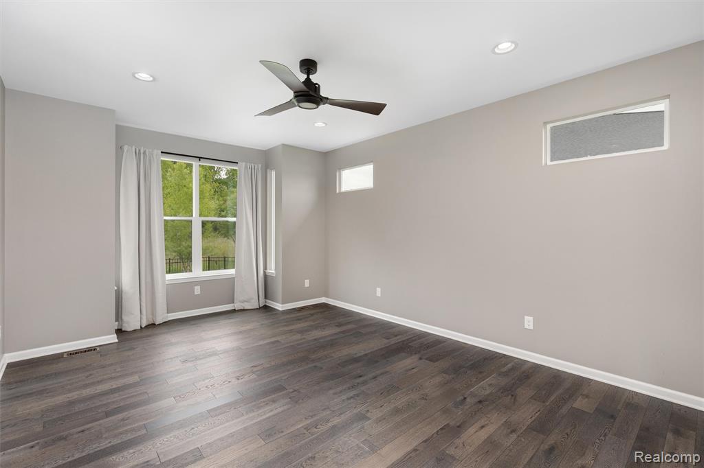 4280 ROLLING MEADOW Lane, Ypsilanti, MI 48197 — Photo 23