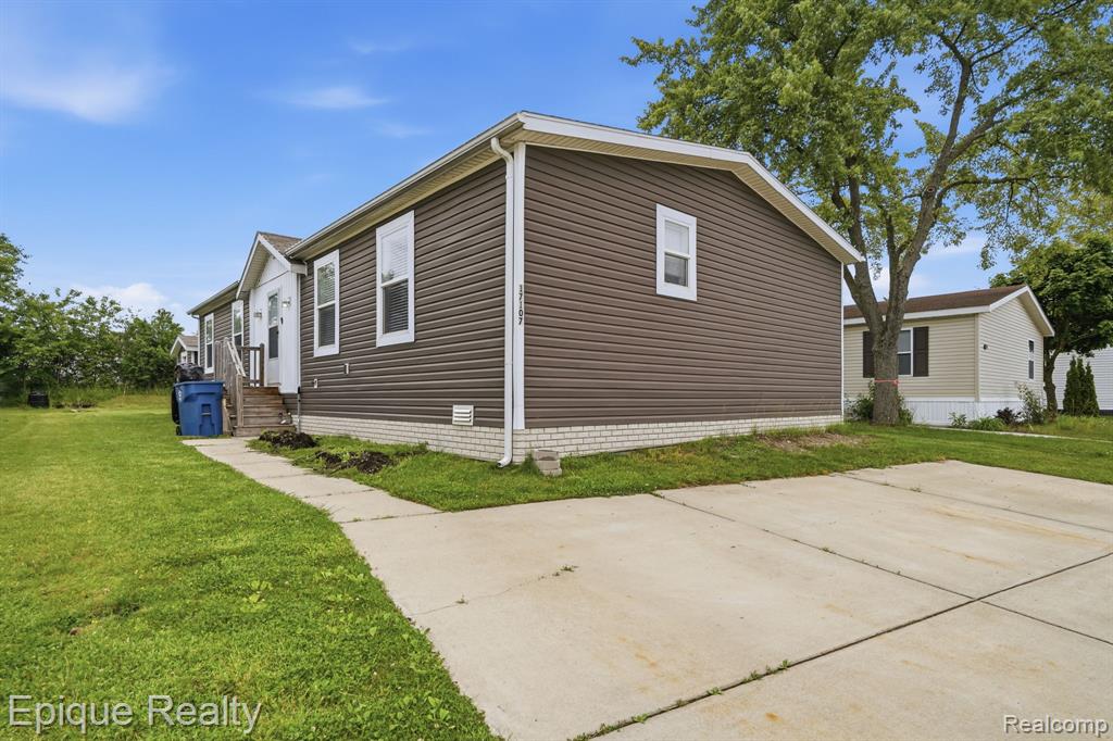 17107 Detroiter, Davisburg, MI 48350