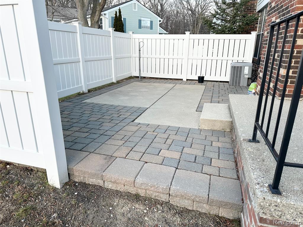 21306 E GLEN HAVEN Circle, Northville, MI 48167 — Photo 31