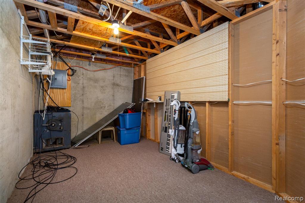 11270 Linda Kay, Goodrich Vlg, MI — Photo 35