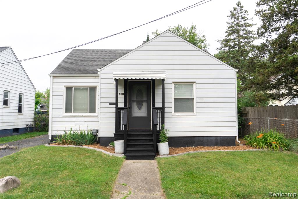 4410 Brunswick Avenue, Flint, MI 48507 — front exterior