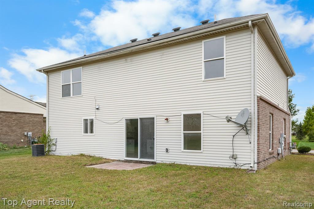 42117 CAMDEN Road, Belleville, MI 48111 — Photo 6