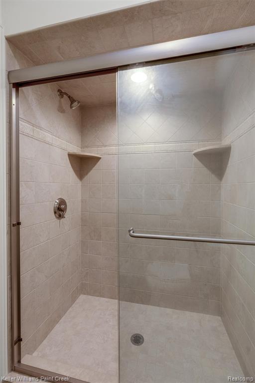 37580 Lakeshore Drive, Harrison Township, MI — Photo 21