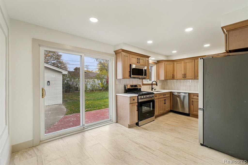 4749 Lutz Drive, Warren, MI 48092 — Photo 5