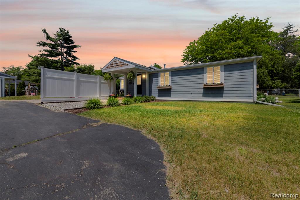 1570 Tamson Street, West Bloomfield, MI 48324 — Photo 50