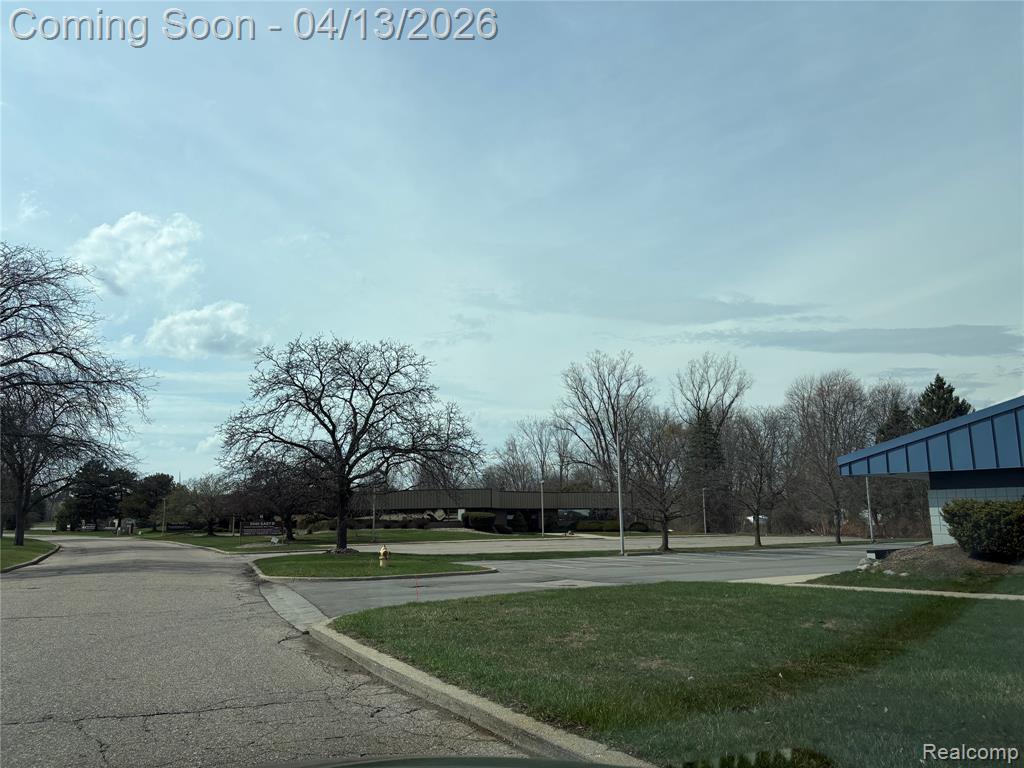 5040 Villa Linde Parkway, Flint, MI 48532 — Photo 8
