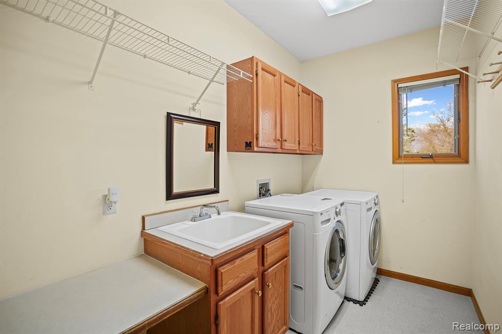564 CHASSEUR Drive, Grand Blanc, MI 48439 — Photo 25