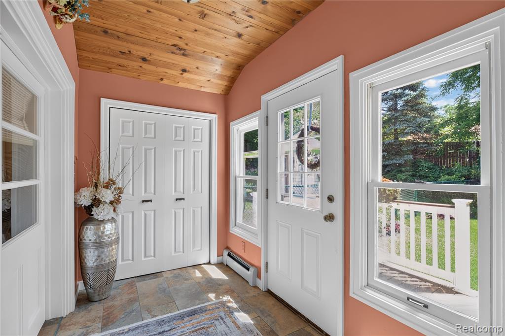 75 W Burdick Street, Oxford, MI 48371 — Photo 14