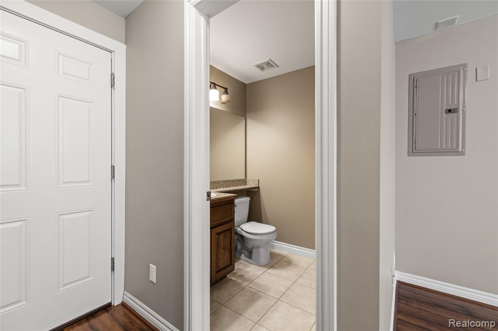 6065 Windemere Lane, Shelby Twp, MI 48316 — Photo 29