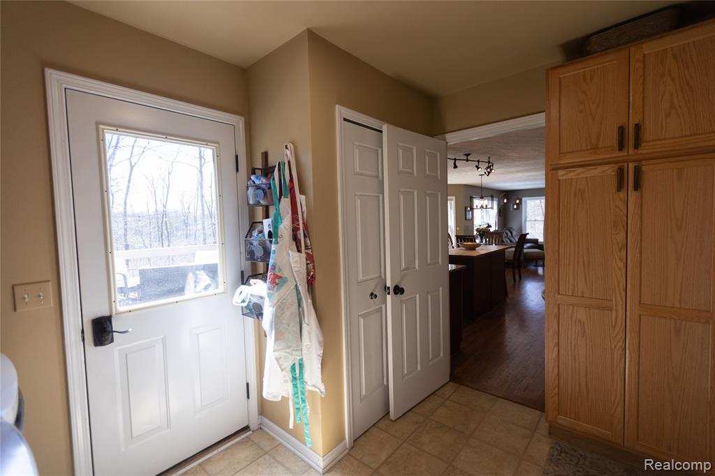 7988 Hillside Lakes Drive, Brighton, MI 48116 — Photo 49