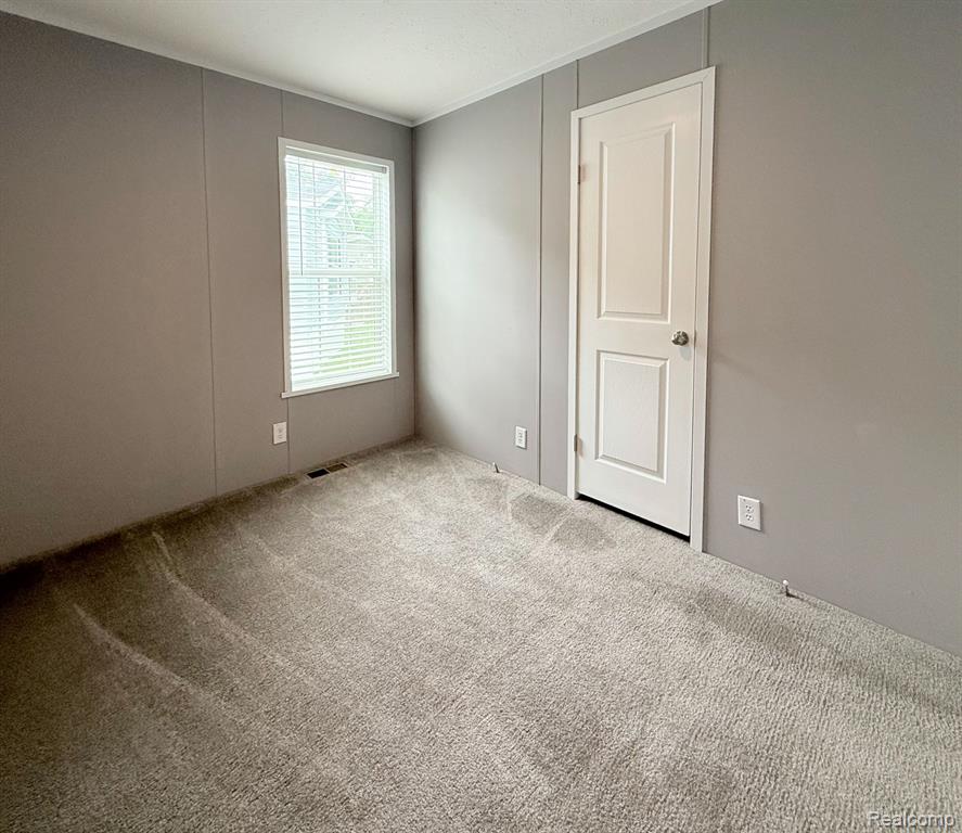 258 Diamond Circle, Whitmore Lake, MI 48189 — Photo 15