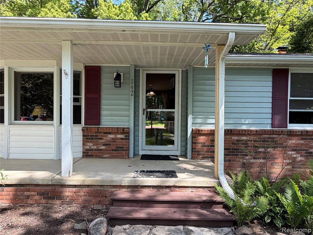 8427 Carols Drive, Brighton, MI 48114 — Photo 16