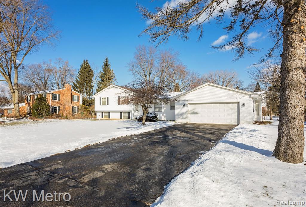 6603 TIMBER RIDGE Drive, Bloomfield Hills, MI 48301 — Photo 38