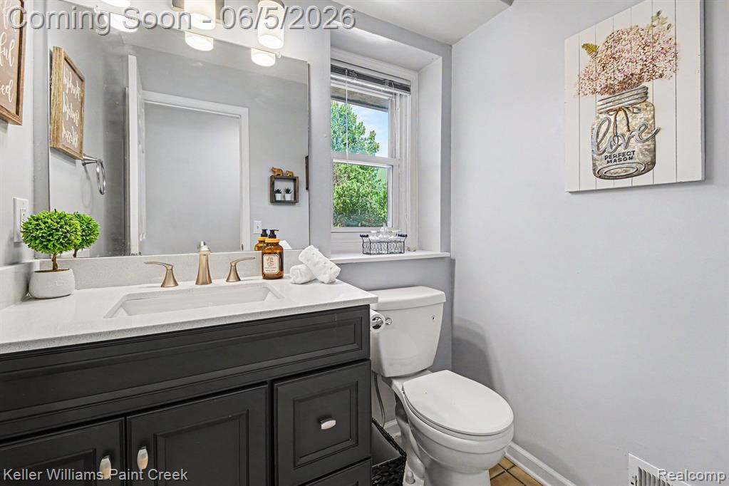 4447 Bentley Drive, Troy, MI 48098 — Photo 11