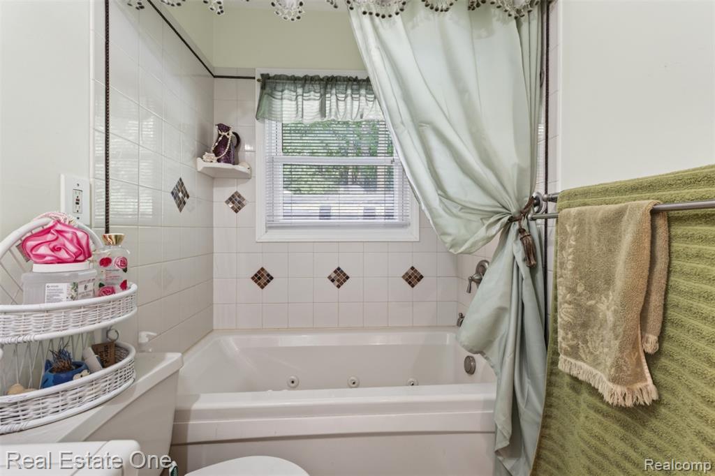 5466 Grange Hall Road, Holly, MI 48442 — Photo 61